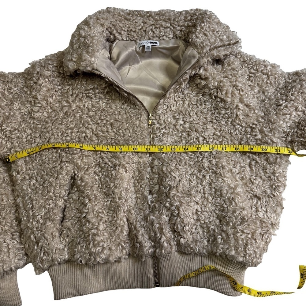 Fashion Nova Sherpa Teddy Jacket Coat Outerwear Size XS Beige Ribbed Cuffs Hem - Picture 13 of 16
